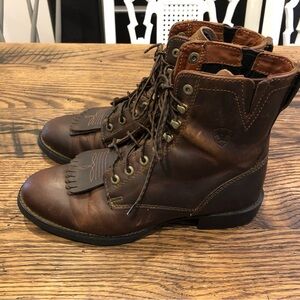 Ariat Heritage Roper Distressed Equipped Brown Lace Up Western Boots 8 1/2